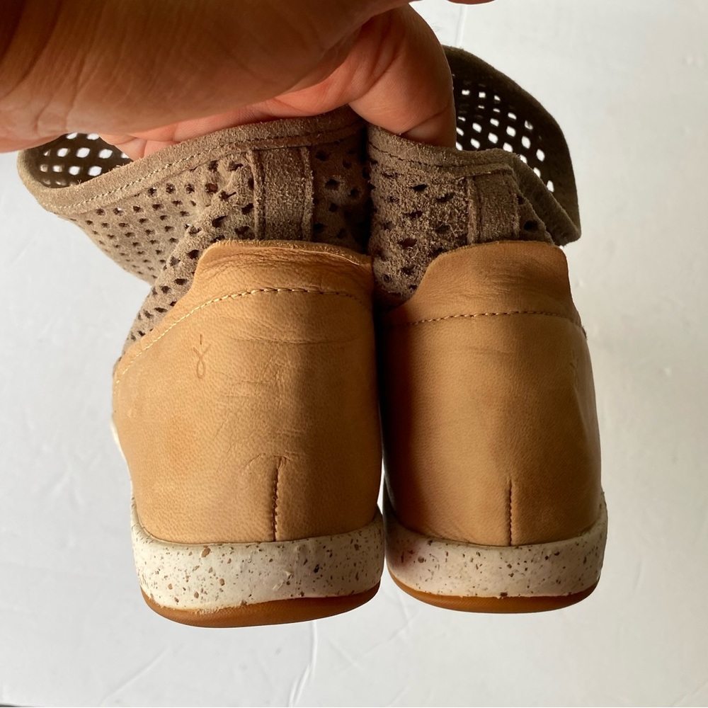 EMU Australia Numeralla Perforated Suede Ankle Booties Tan - Picture 5 of 6
